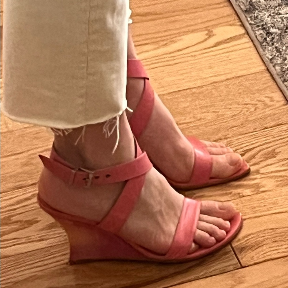 Sandals - Picture 12 of 13